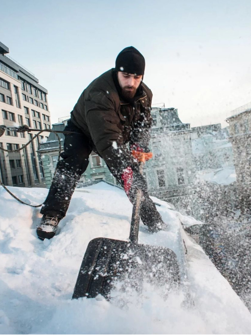 уборка снега с крыш