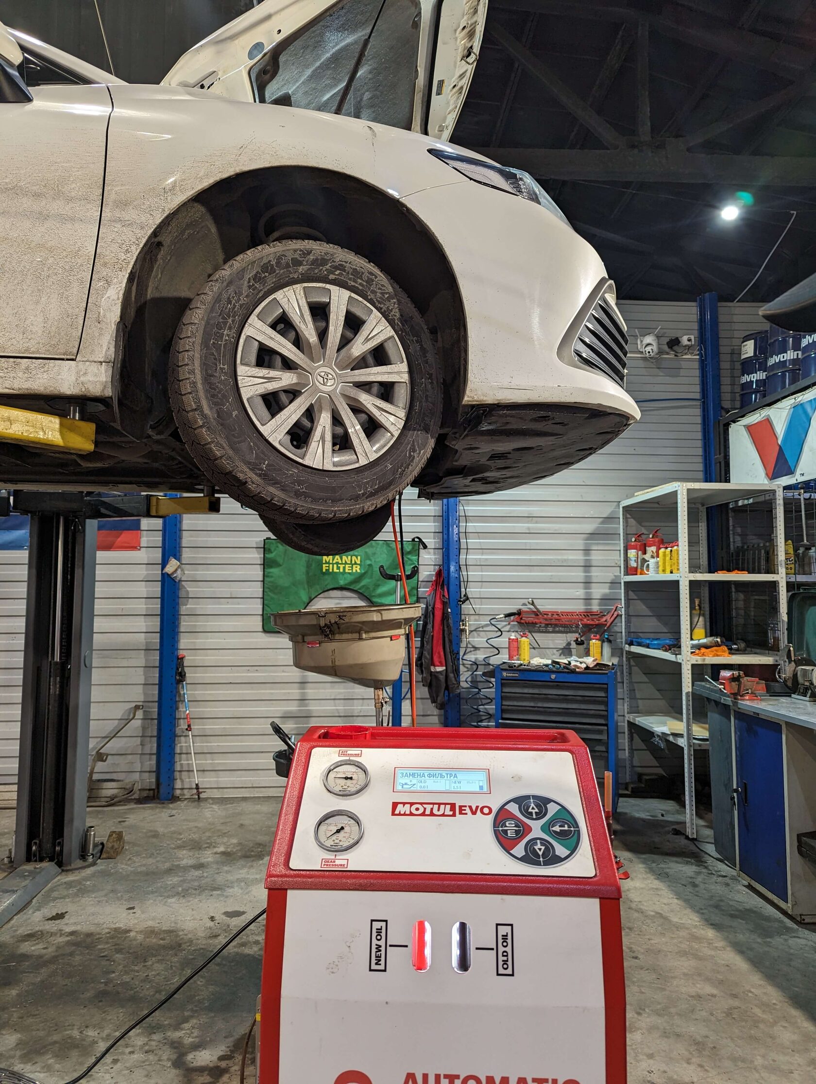 Заправка АКПП новым маслом Motul