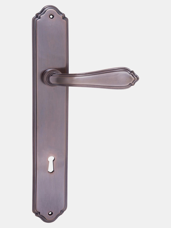 692-lever-handle-2-1050x1400-crop.jpg