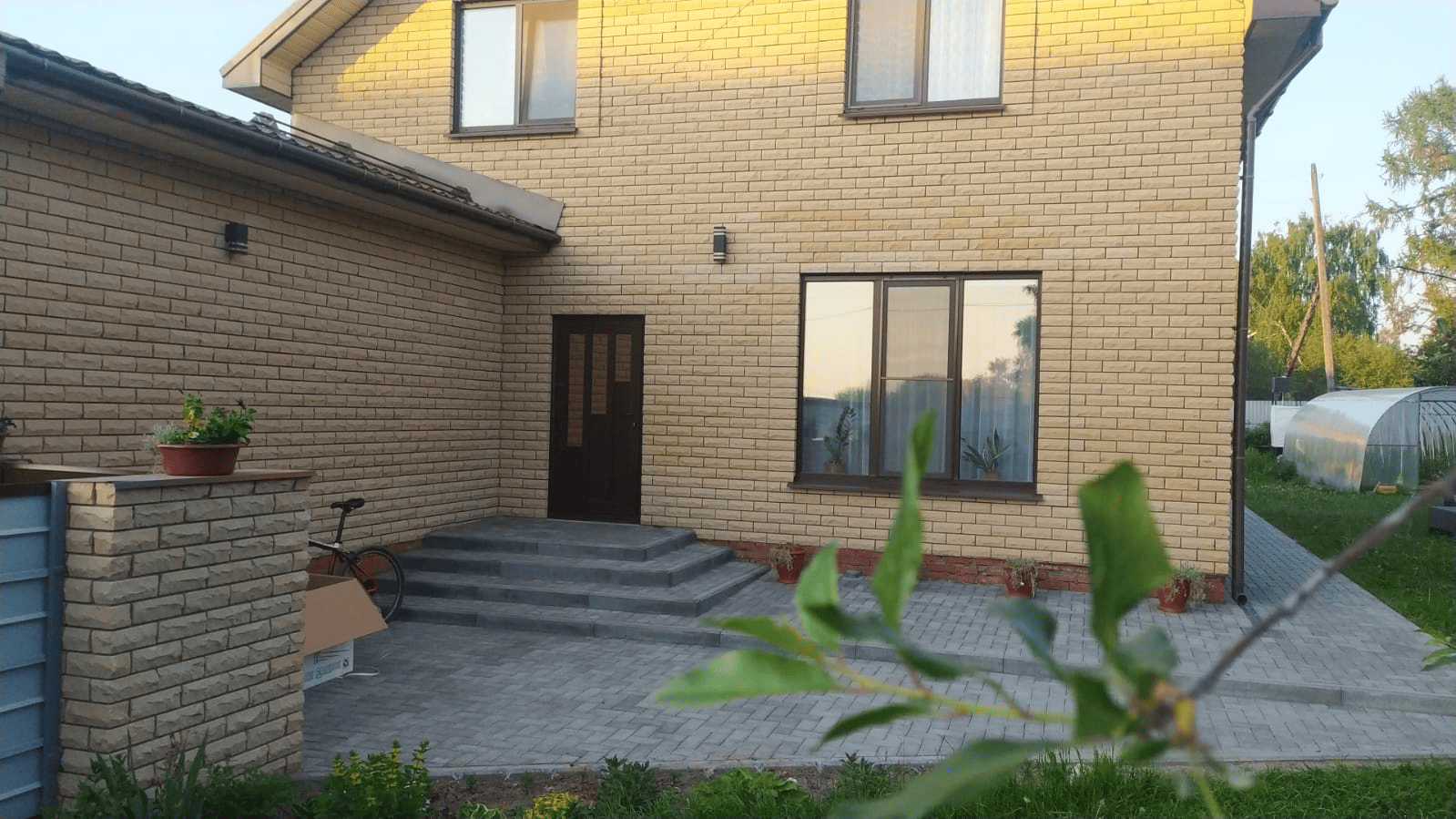 Индивидуальный двухэтажный жилой дом, площадью 150 кв.м.