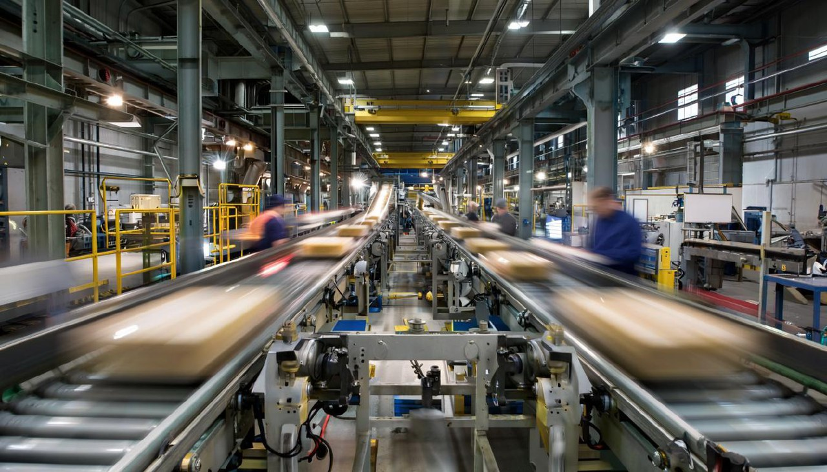 Конвеер находится в постоянном движении