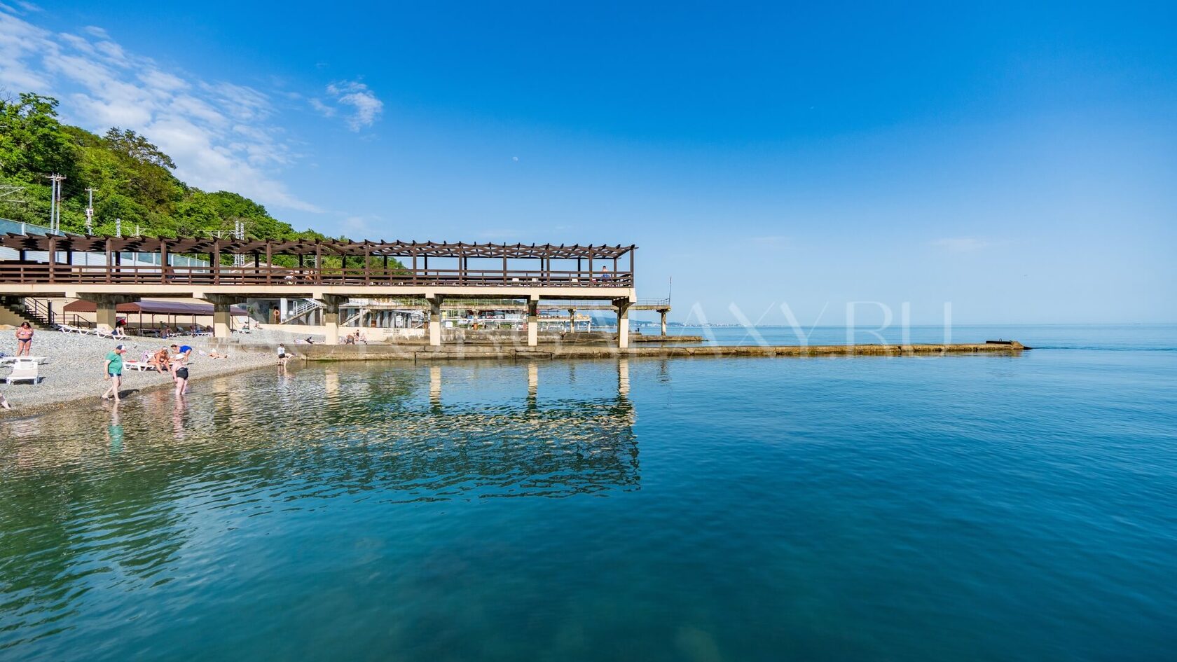 Пляж санатория Актер в Сочи