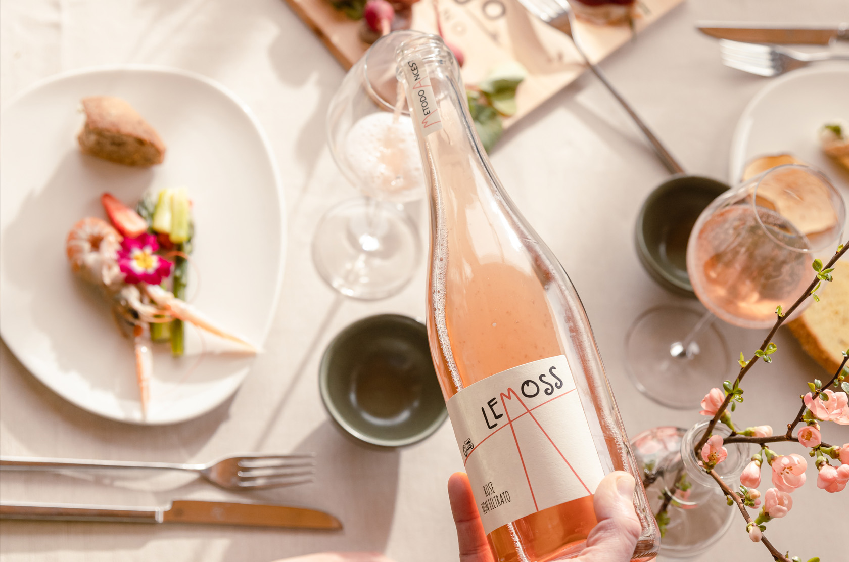 Lemoss rose sparkling wine