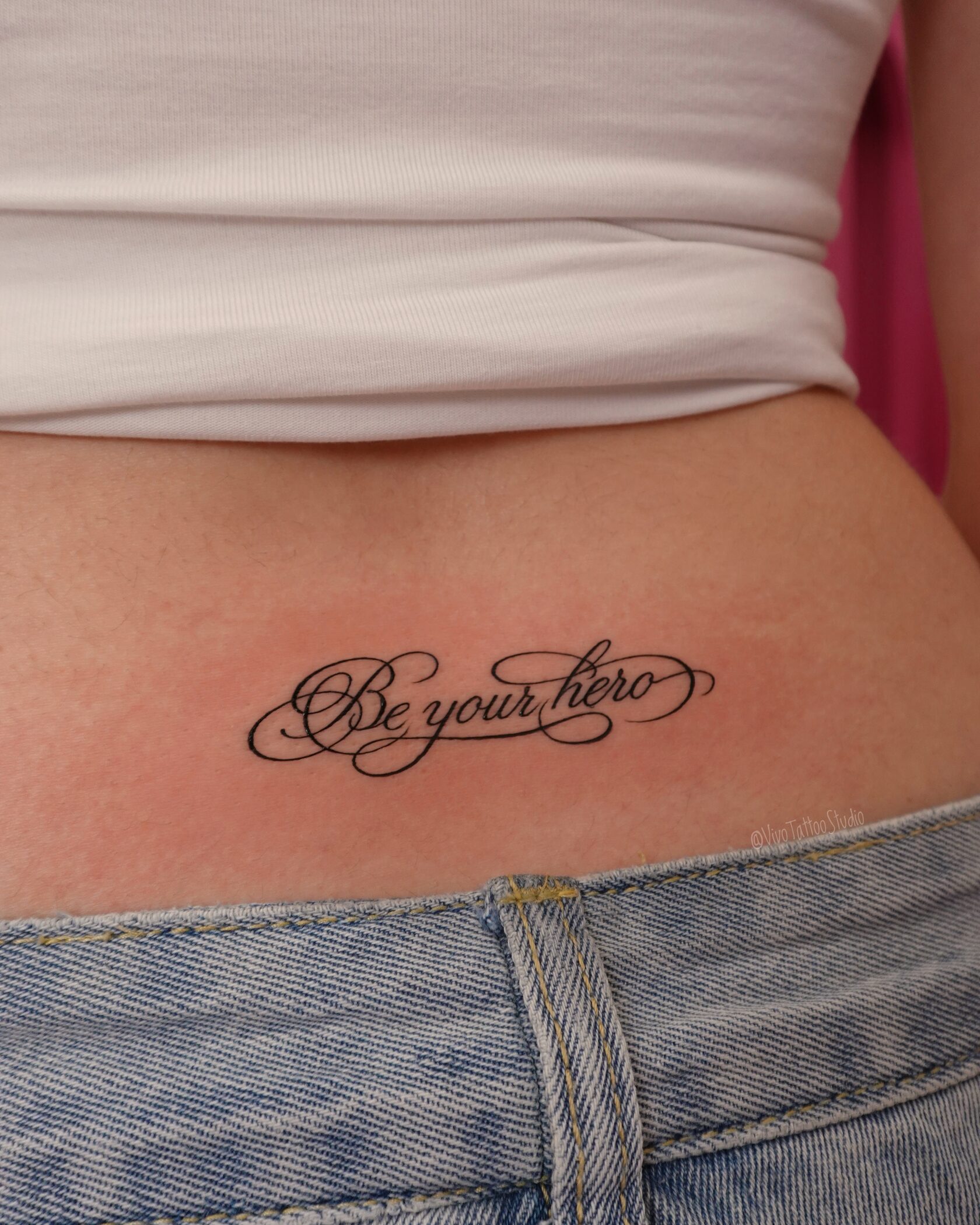Мини-тату — работа Яны, VivoTattoo Москва
