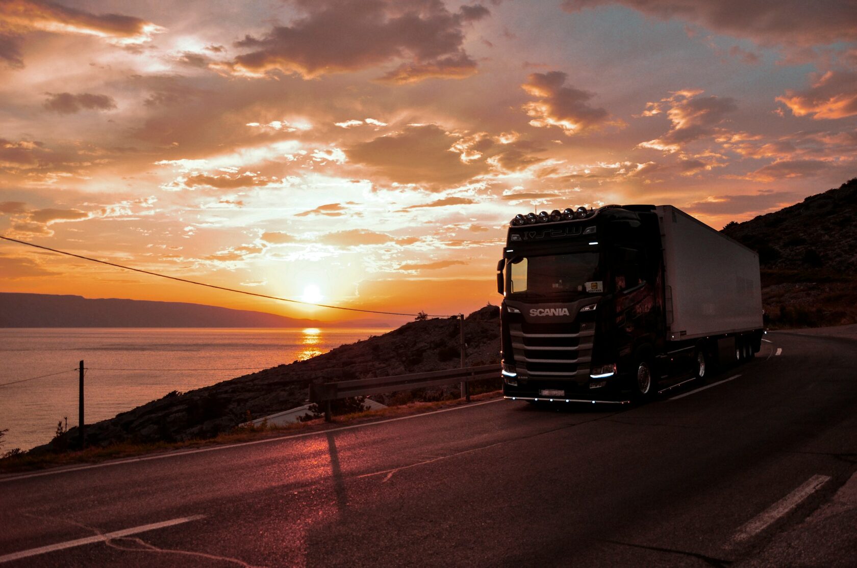 Тягач Scania с полуприцепом