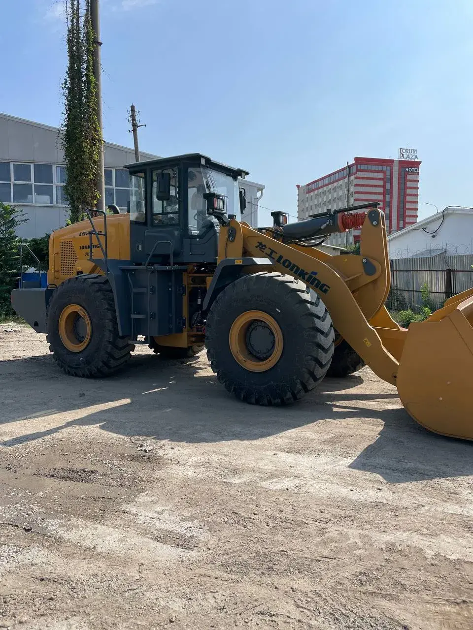 Фронтальный погрузчик LONKING LG 863G