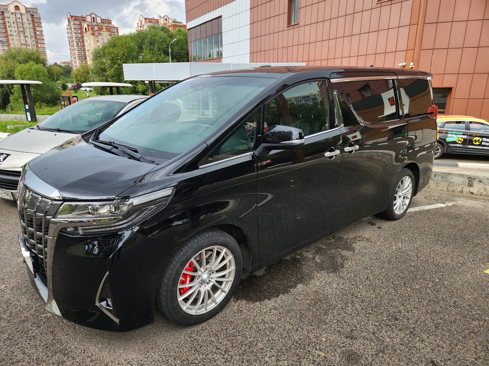 мобильный офис toyota alphard 3