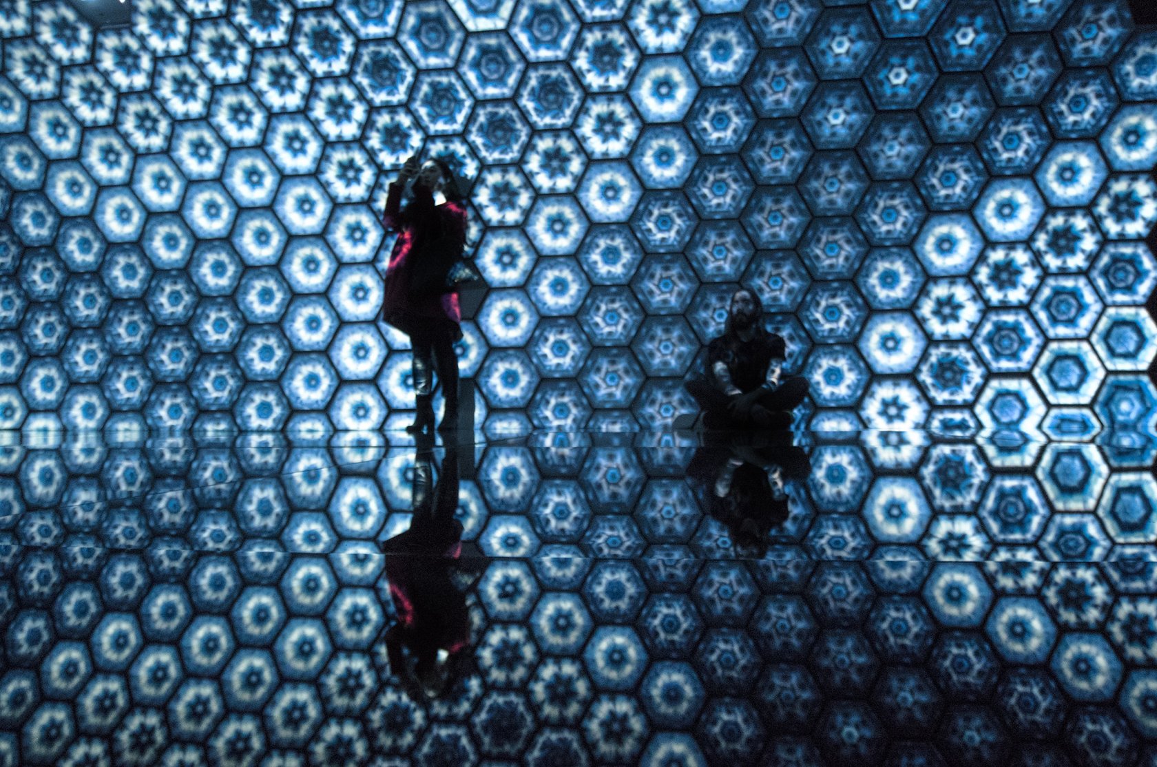 アート・デザイン・音楽 THE WHALE'S EYELASH Whale Shark II Canvas Wall Art by The Cosmic Whale | iCanvas