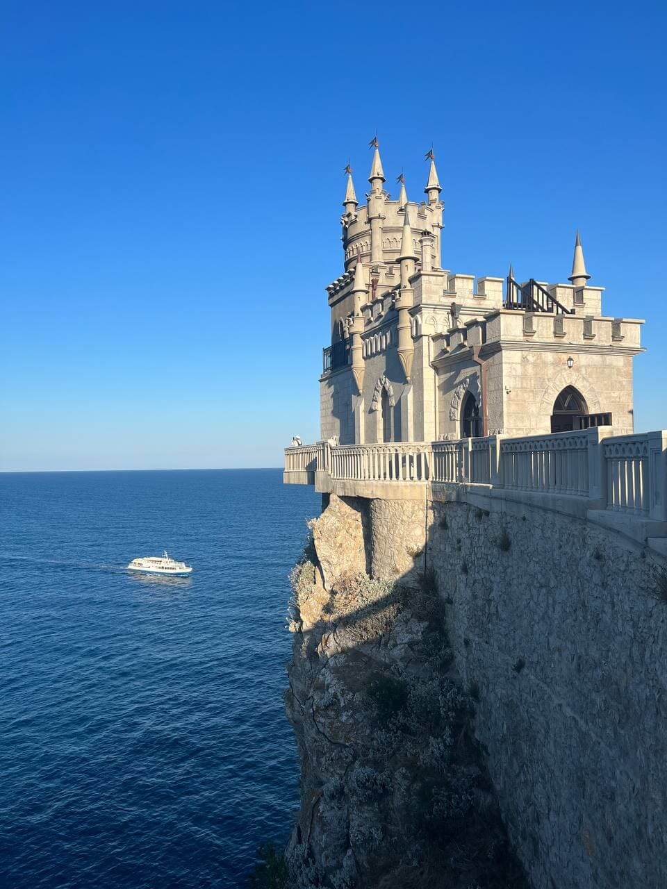Дворец-замок «Ласточкино гнездо» в Ялте