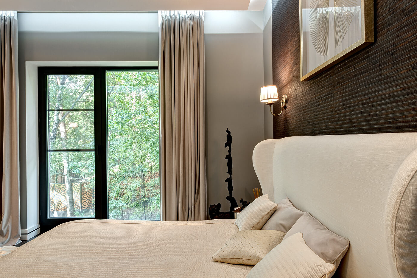 ЖК парк Рублево - Дизайн интерьера спальня, светильники, кровать