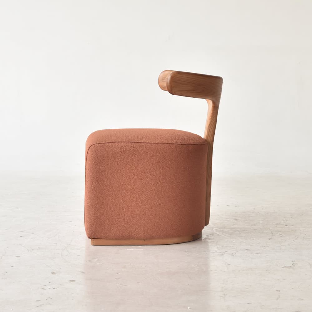 Пуф, материал: ясень, верхний материал: ткань