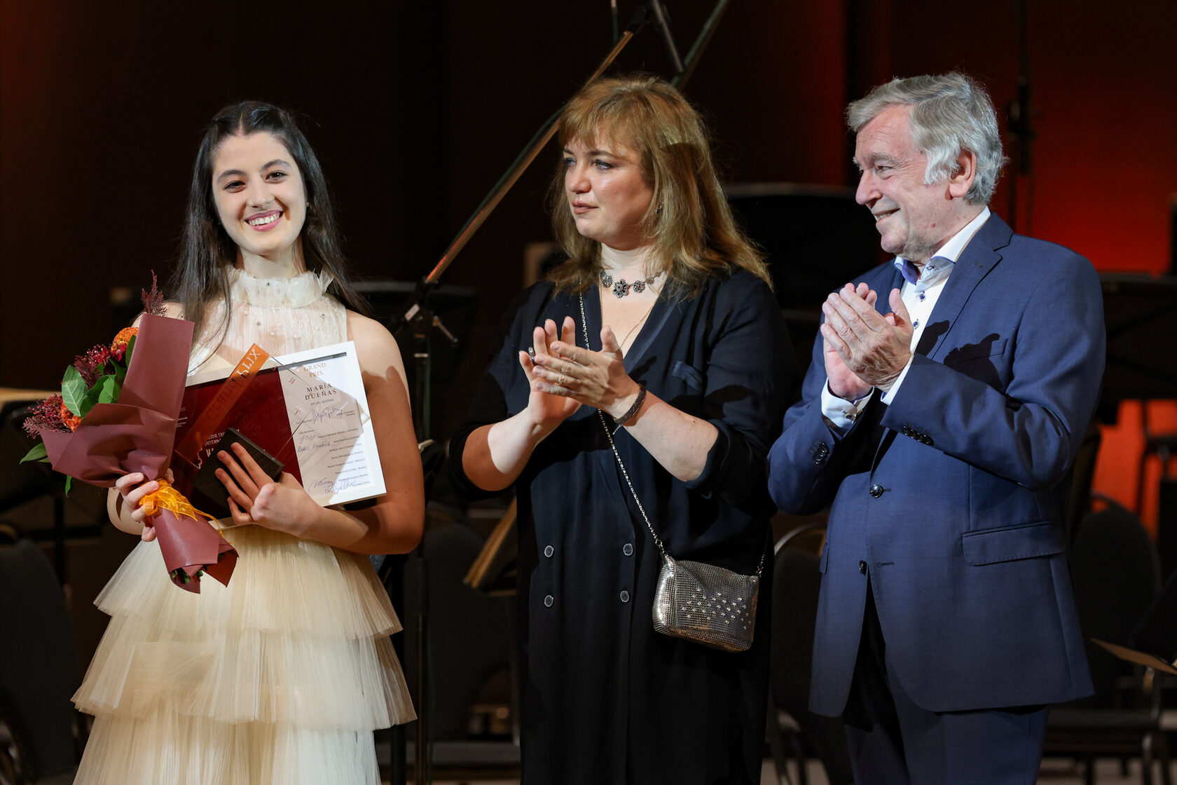 Мария Дуэньяс