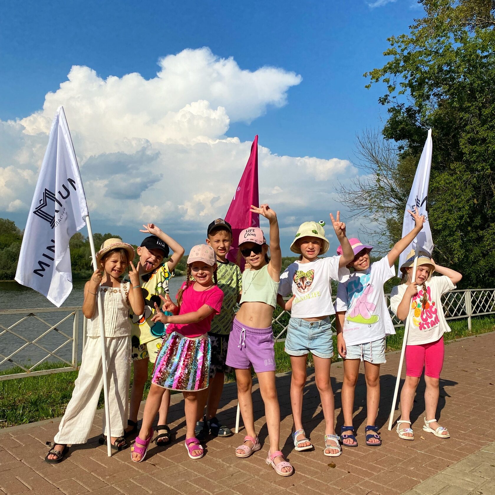 1win логотип. министриум. артём ильин сургут. колпакова 10 мытищи медцентр. рязань лого.