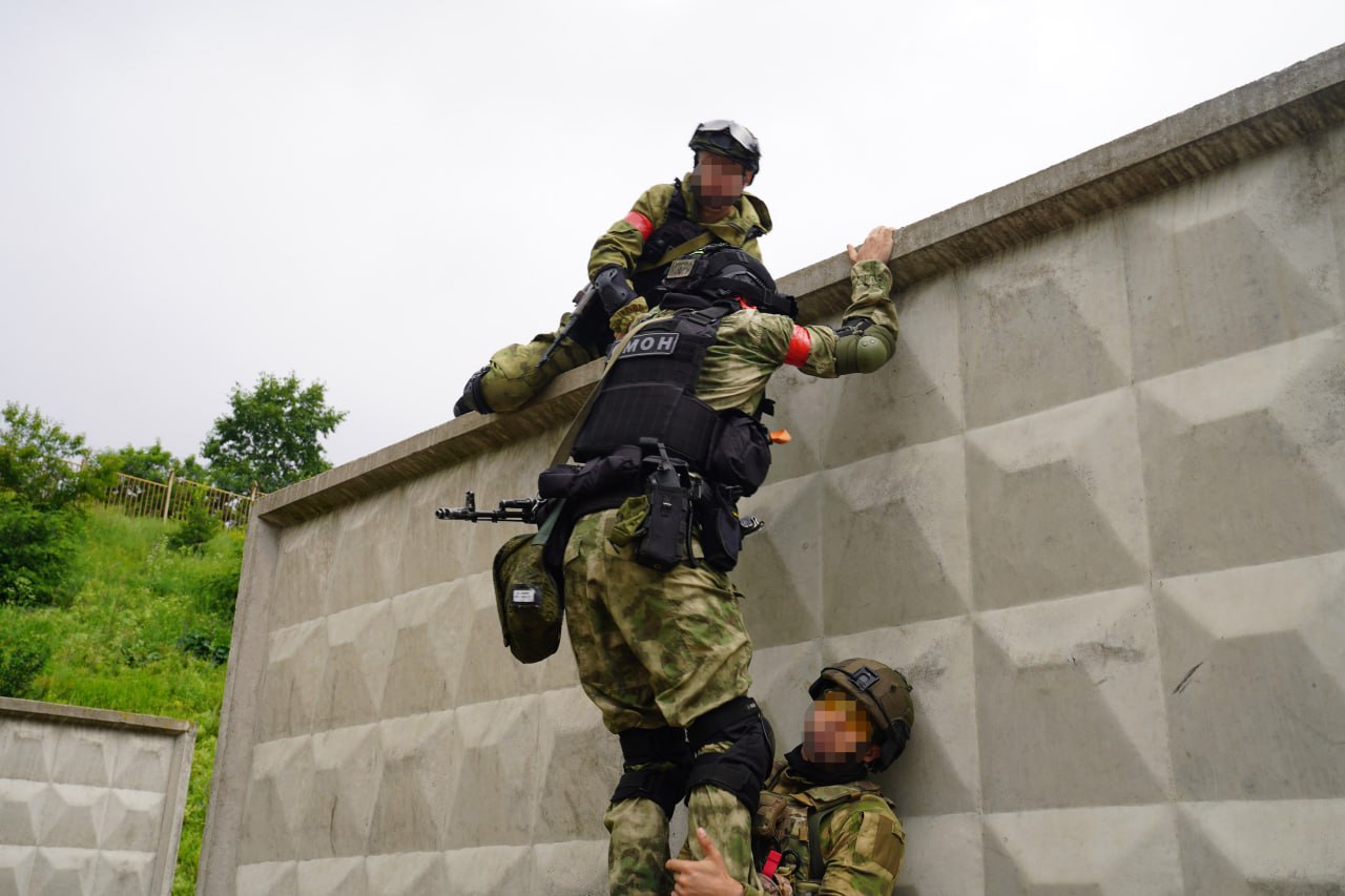 Полоса препятствий ОМОН
