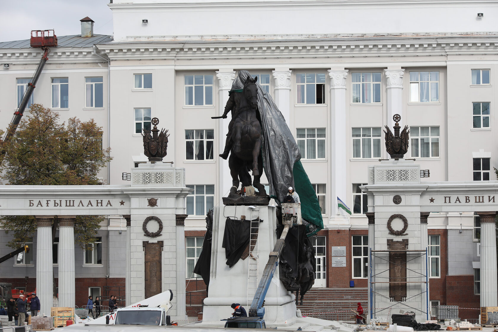 Памятник шаймуратову в уфе фото