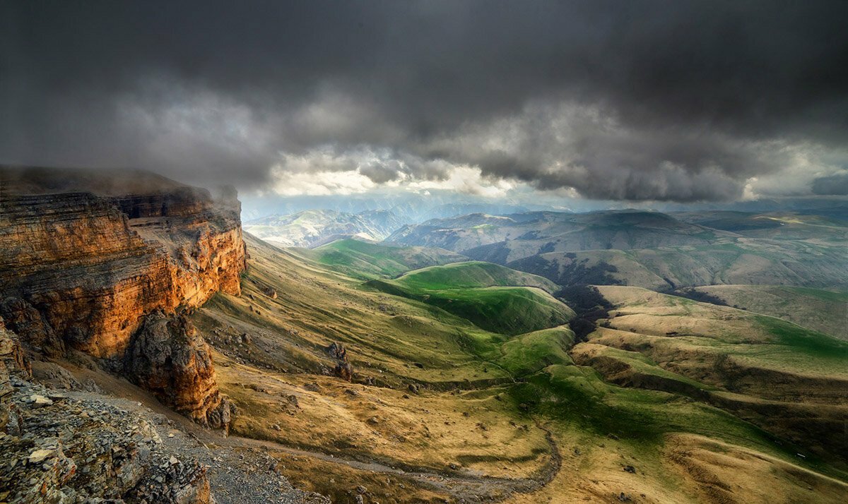 Плато кинжал фото