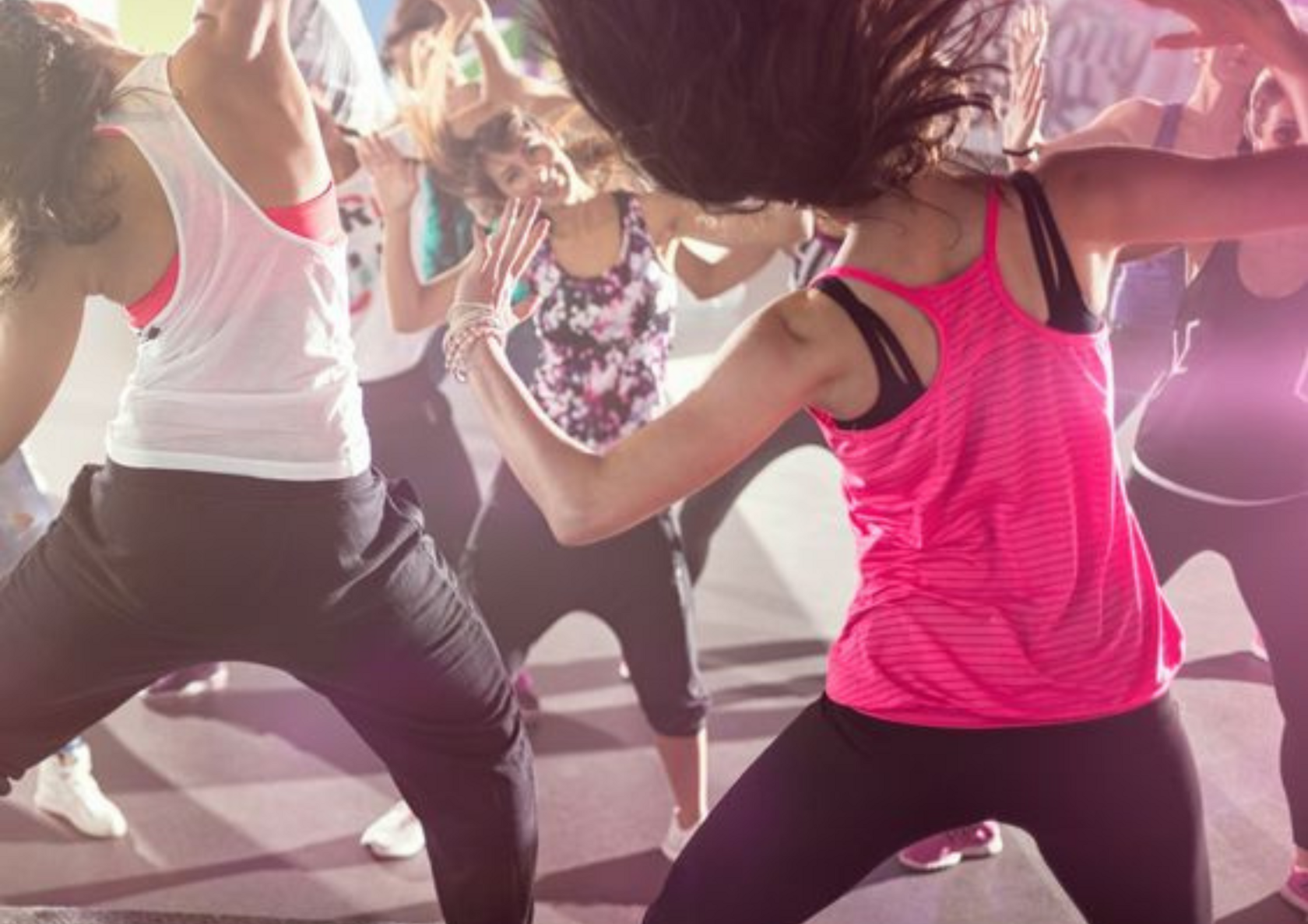 Зумба стиль. Zumba в стиле 90-х. Кудуро танец. Zumba выступления. Зумба набор.