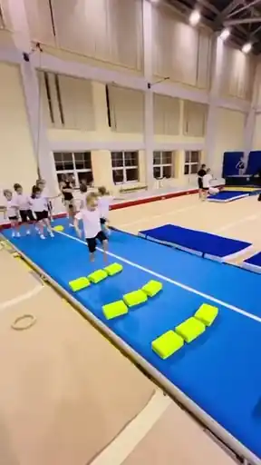 Тренировка в зале, ролик 4