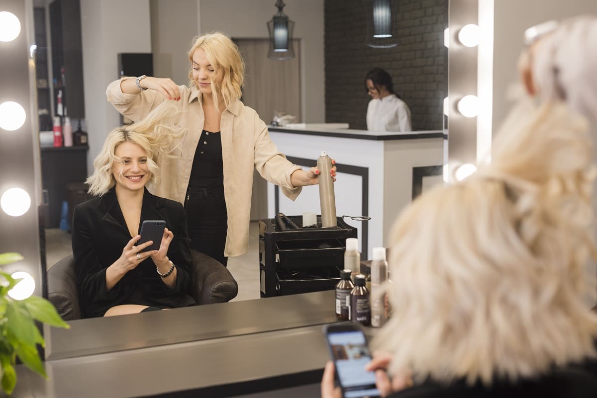 How to tip in beauty studios, spa and barbershops