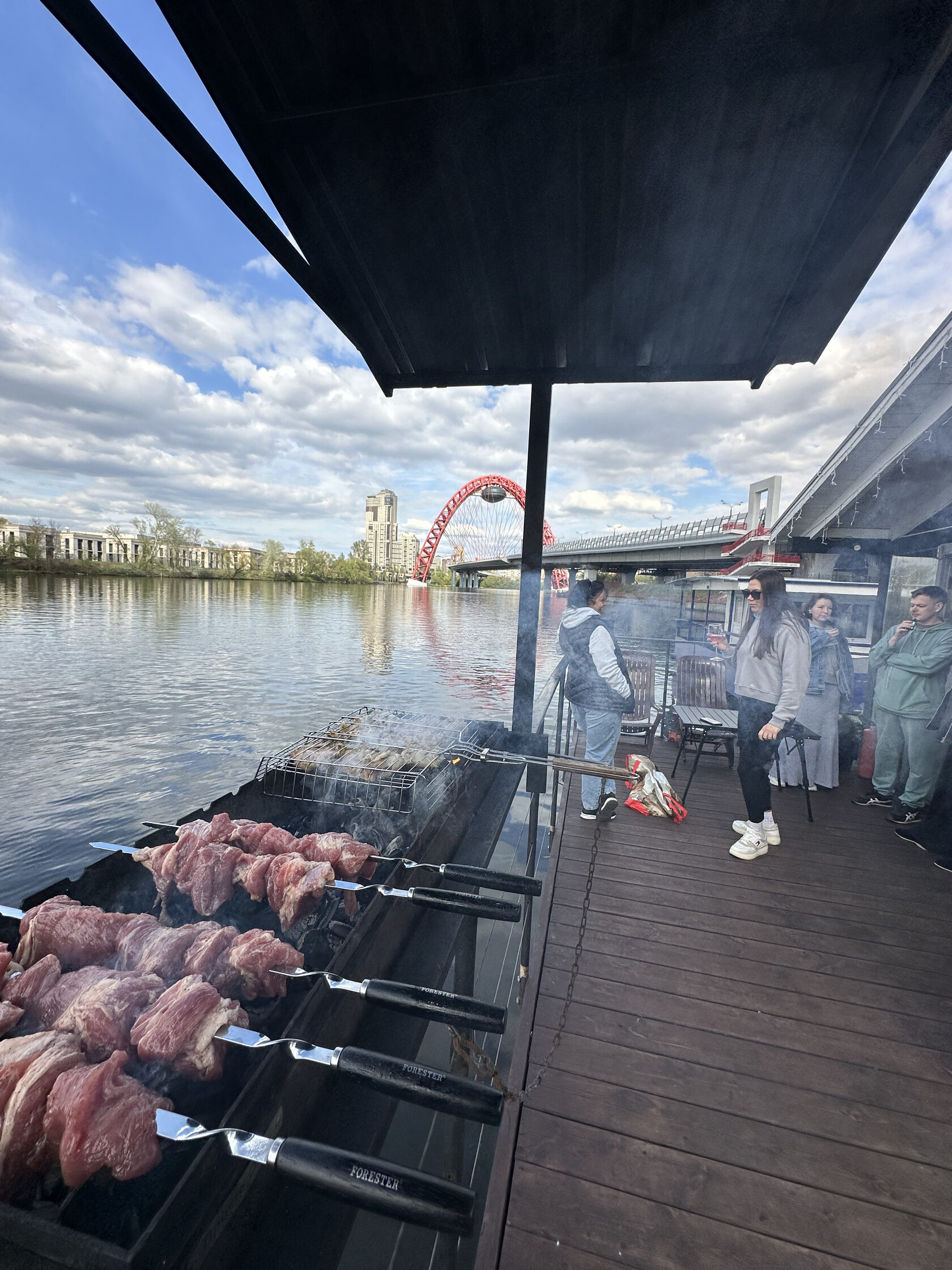 ДОМ НА ВОДЕ В КРЫЛАТСКОМ