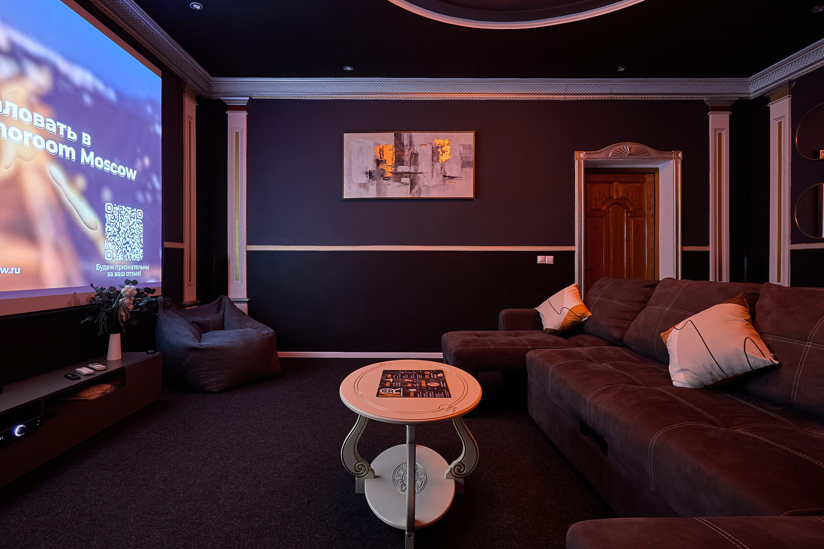 Sonic X porno jinsiy aloqani tomosha qiling Paypoqdagi stolda oqituvchi bilan jinsiy aloqa