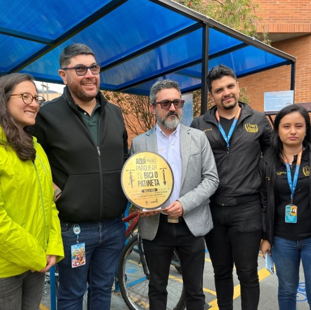 La UNAD recibe Sello Oro por su compromiso con la movilidad sostenible