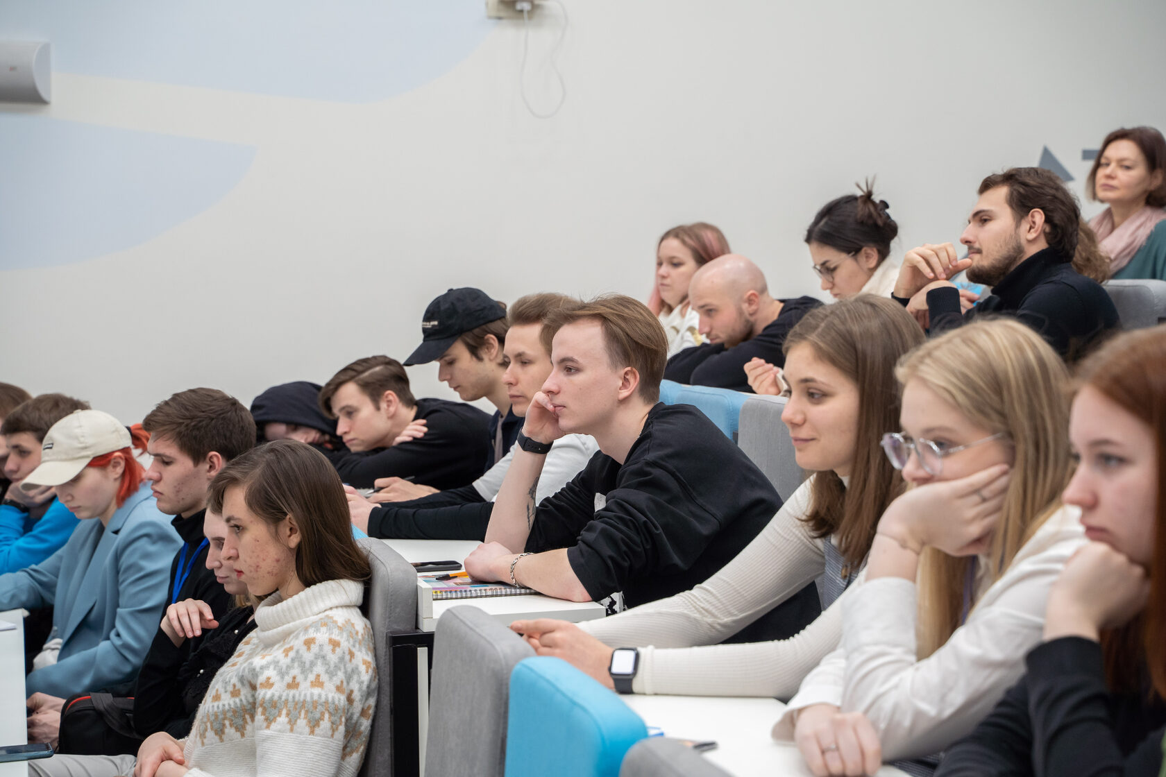 Talking about university. Университет будущего. Город студентов. Студент будущего. Рут МИИТ корпуса.