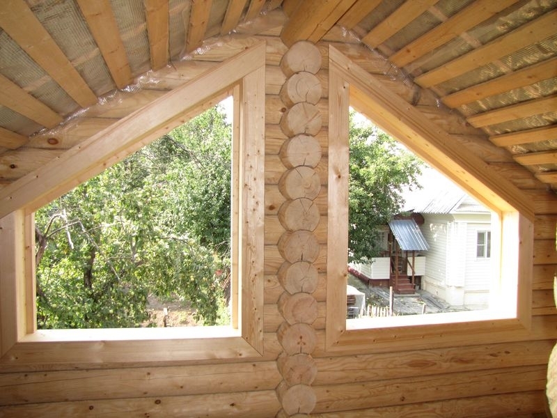 Как сделать окна косые на деревянном доме
