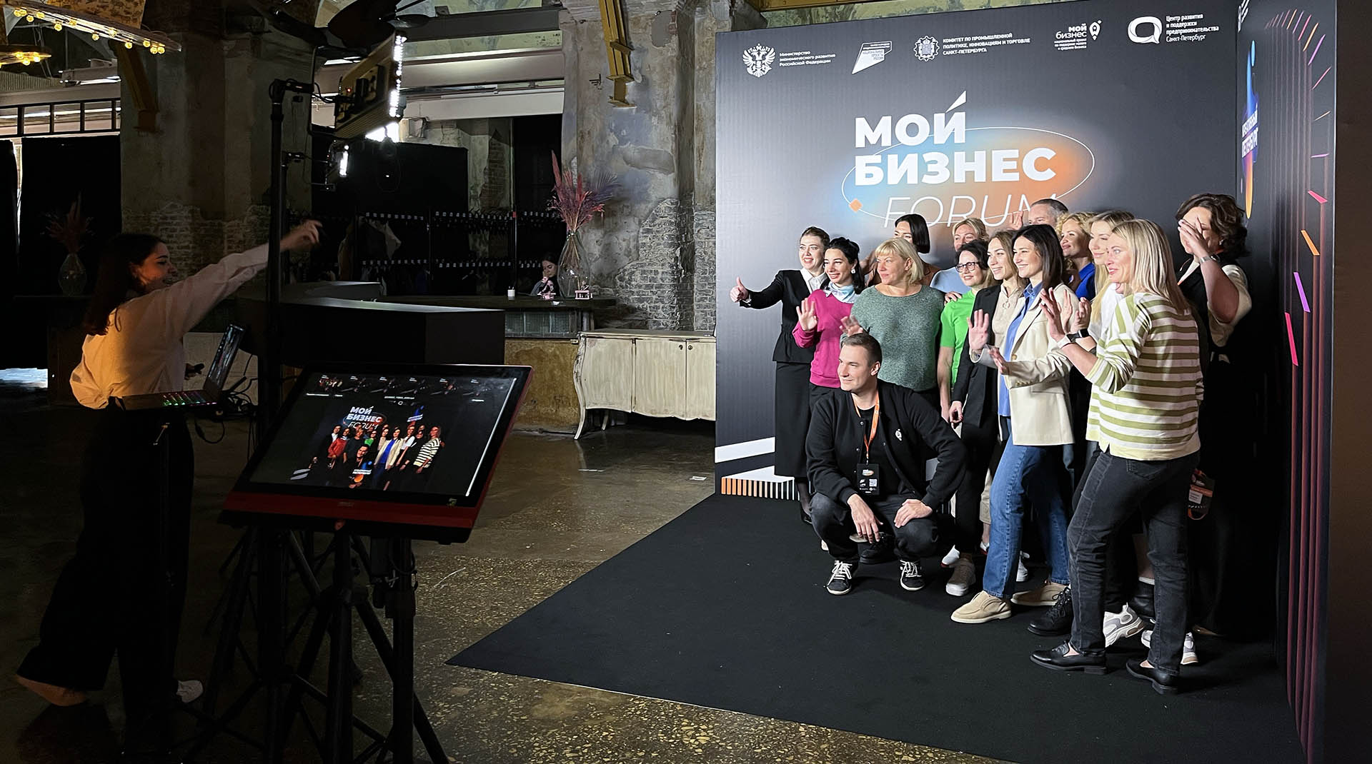 Аренда Bullet Time 52AI в Санкт-Петербурге | 3D-фотозона с ИИ от ВидеоШеф