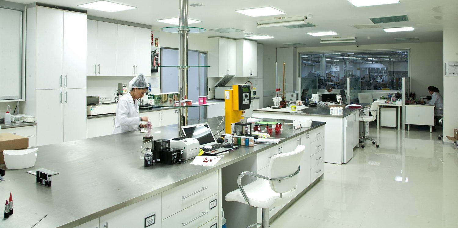 Лаборатория для варки наркотиков. Контроль качества лекарственных средств изготовленных в аптеке. Контроль качества в аптеке. Изготовленные в лабораториях. Euromax металлдизайн.