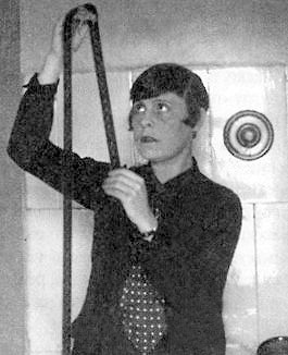 Лиля Брик во время монтажа фильма. 1928 год.