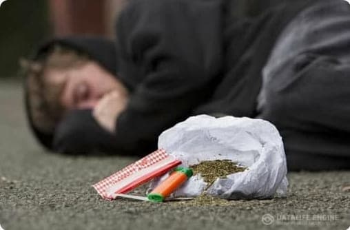 "Передозировка наркотиком спайс"