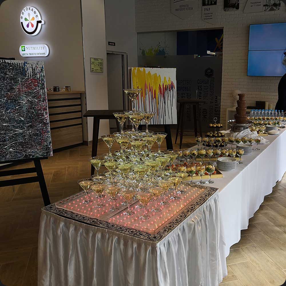 фуршет в офисе с готовыми закусками