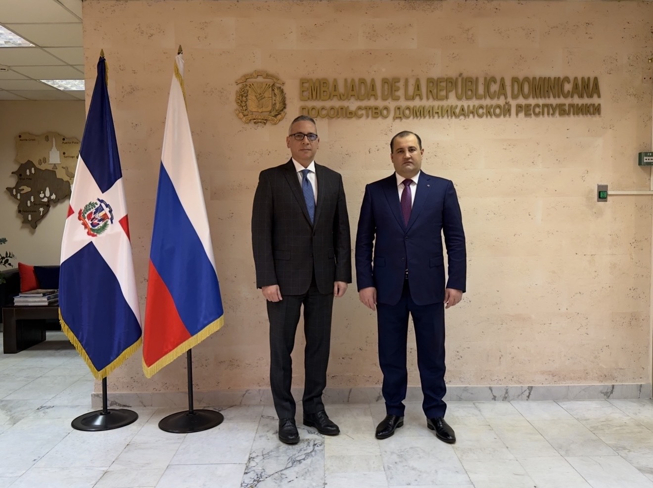 МАЭПД,Артур Хачатрян,Посол Доминиканы в России,Алехандро Сарсуэла