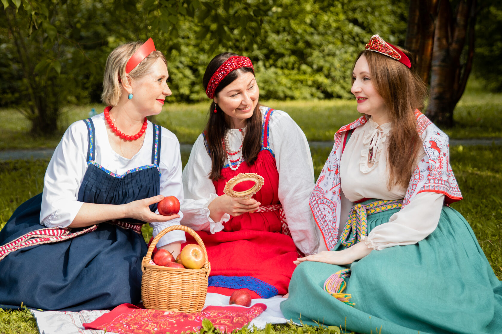 Русские традиционные народные наряды. ПРОДАЖА / АРЕНДА / ПОШИВ НА ЗАКАЗ