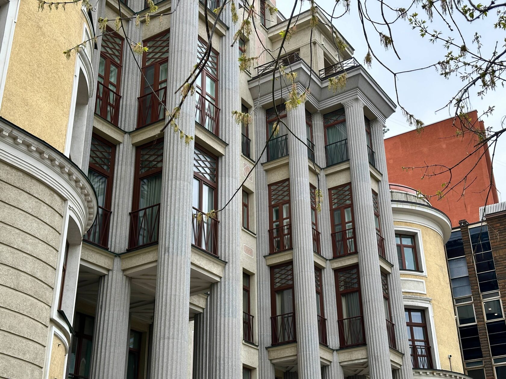 Современный дом