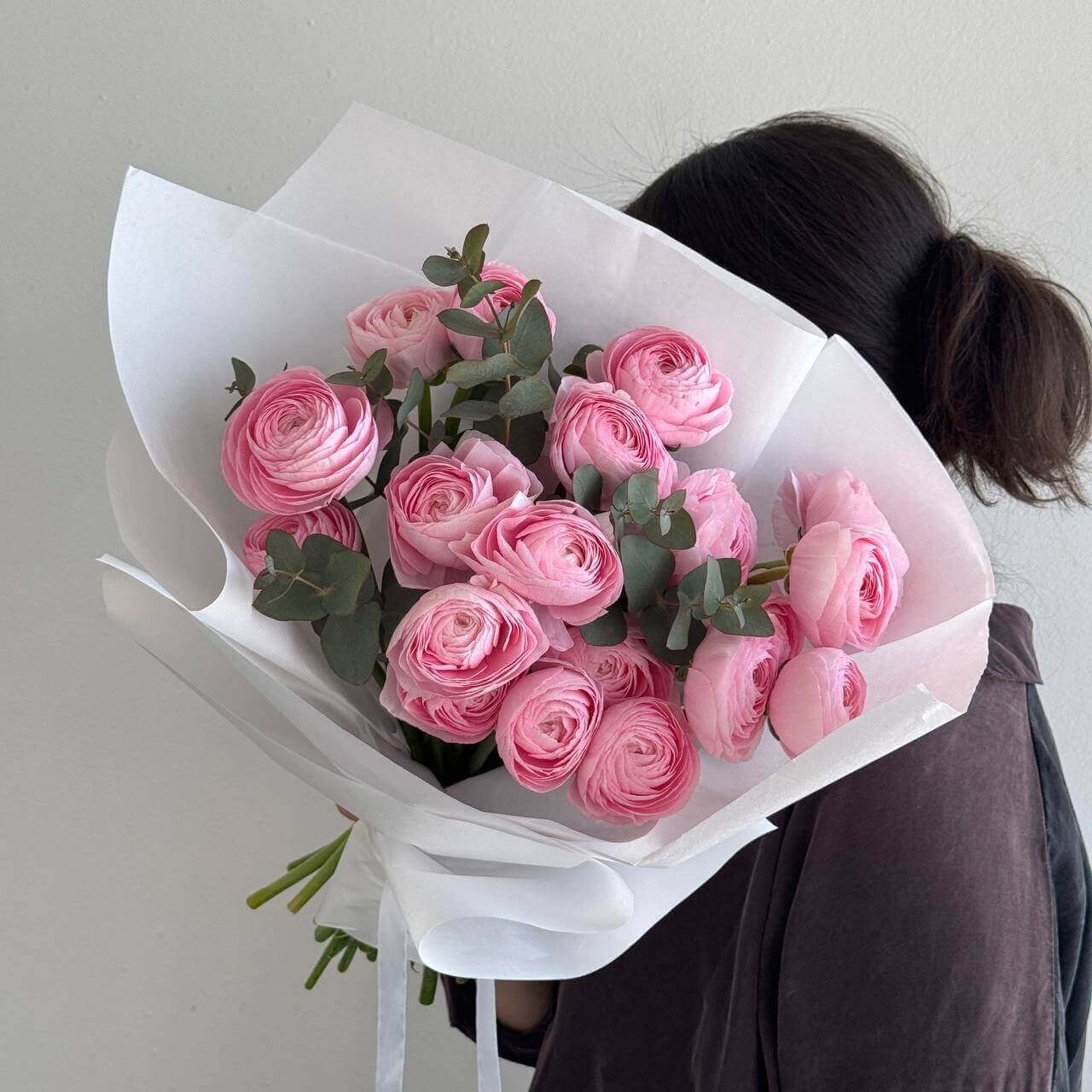 букет ранункулюсов москва