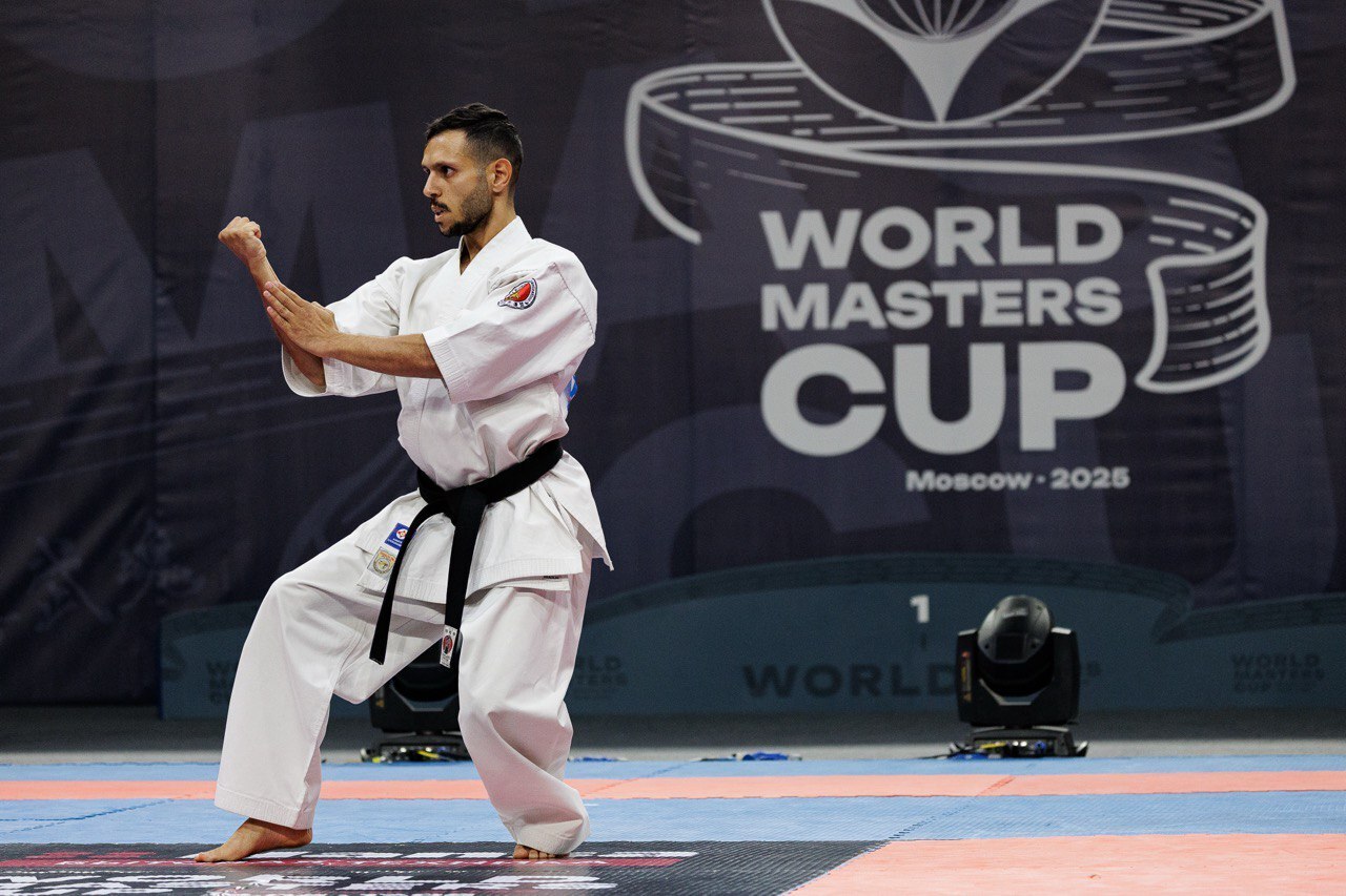 Kokutsu-dachi (Кокуцу-дачи)