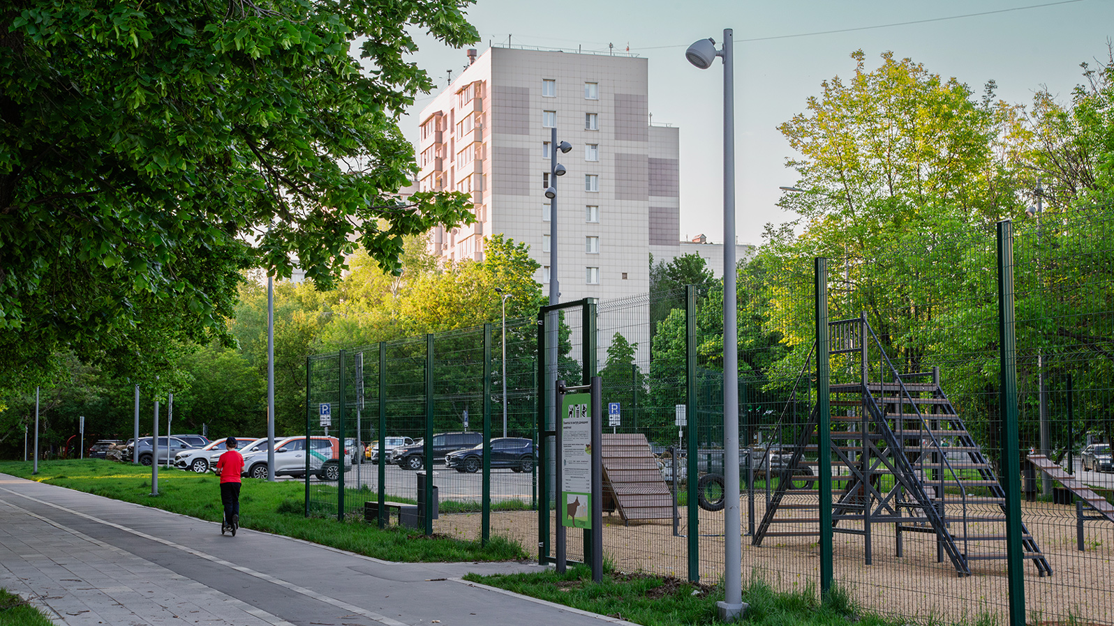 Освещение улиц вокруг МЦД Перово в Москве