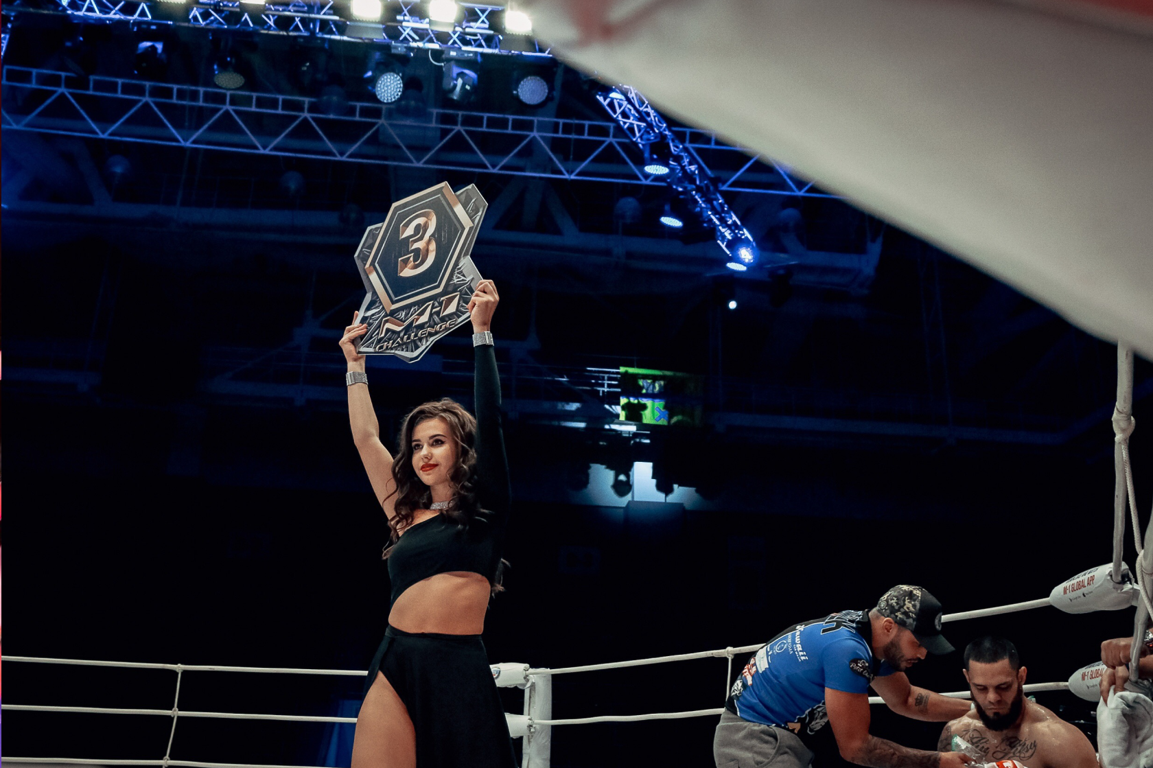 Когда выйдет ринг мастер. Ринг-герл (Ring girl). Ринг герлз Анастасия Захарова. Arena Fighting ринг герл. Ринг герлз России MMA.