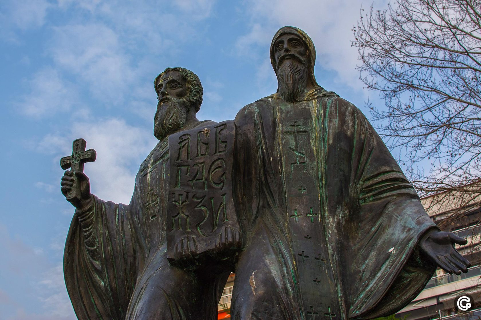 Памятник кириллу и мефодию на китай городе фото