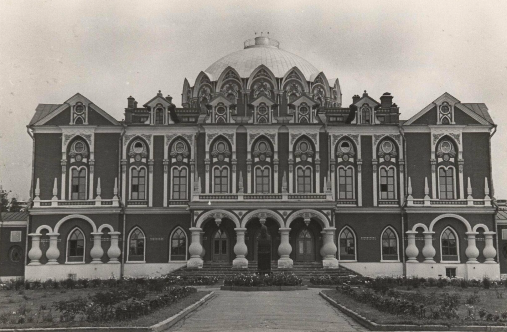 Академия жуковского в москве фото