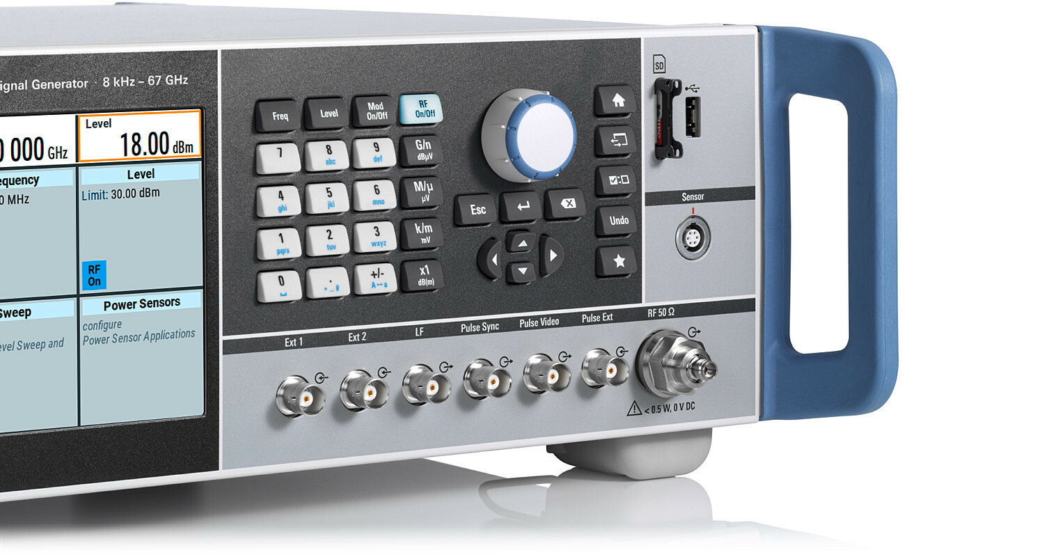 Свч сигнал. R&S sma100b. Генератор Rohde Schwarz 20 ГГЦ. Генератор высокочастотный Rohde Schwarz. Sma-100.