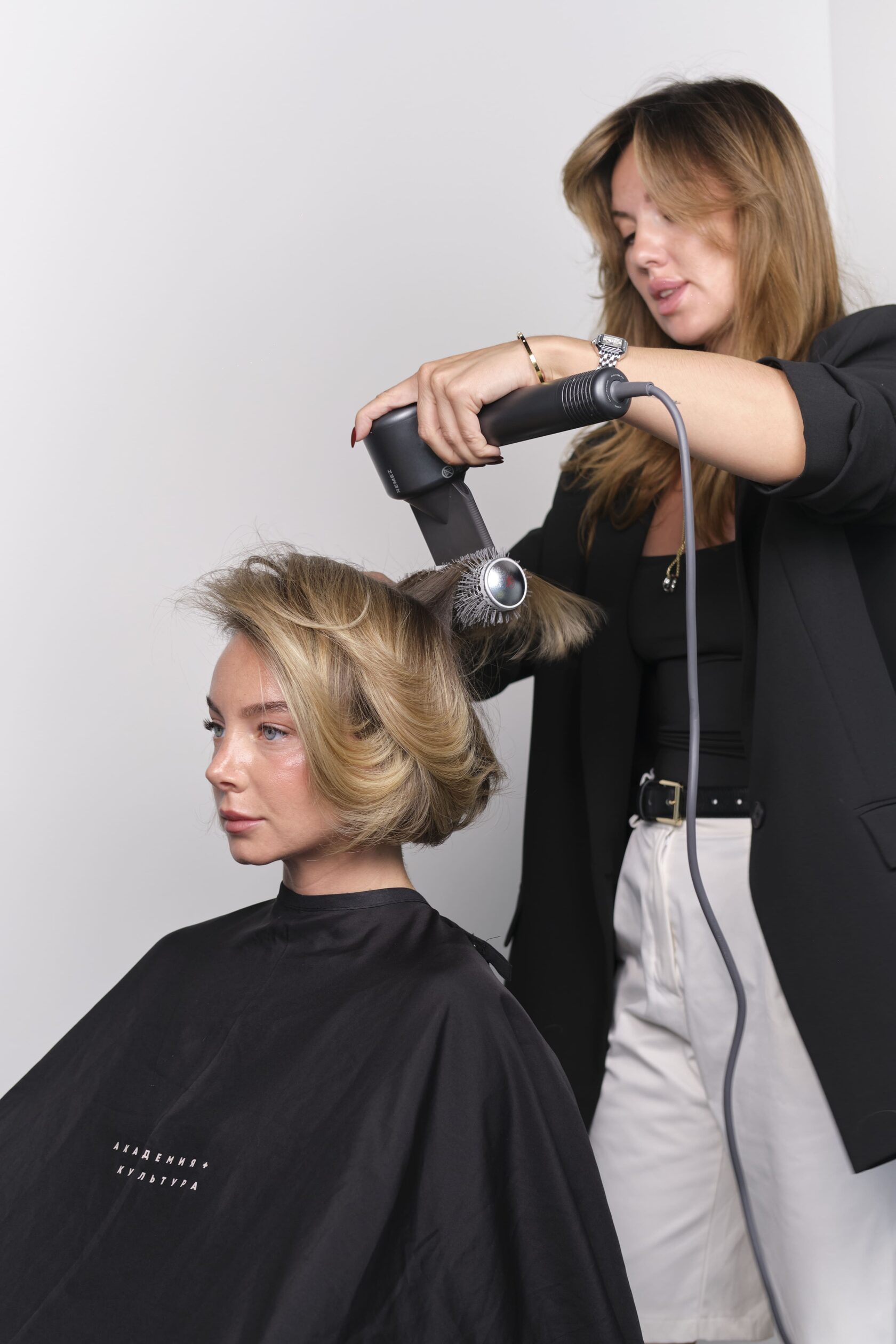 Классическое каре от Аллы Демешкиной