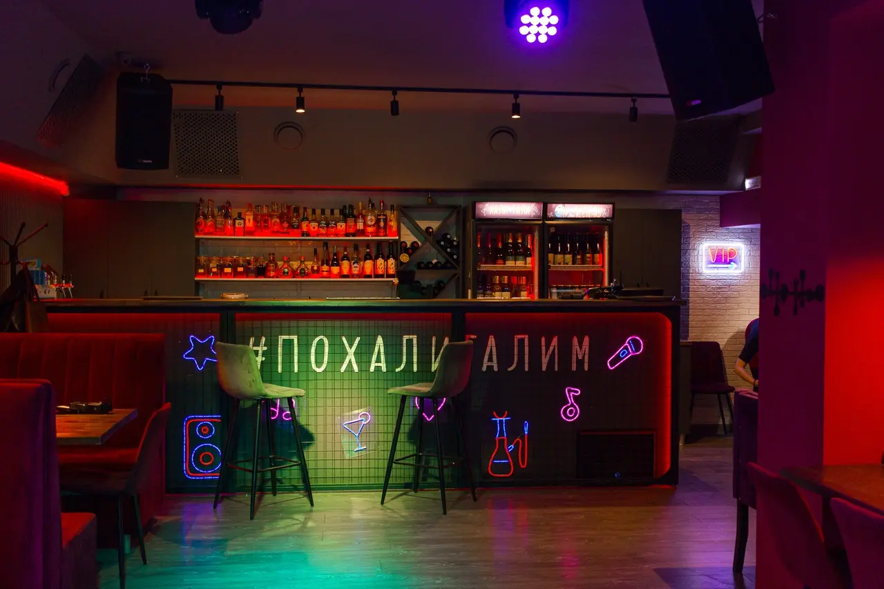 Интерьер бара