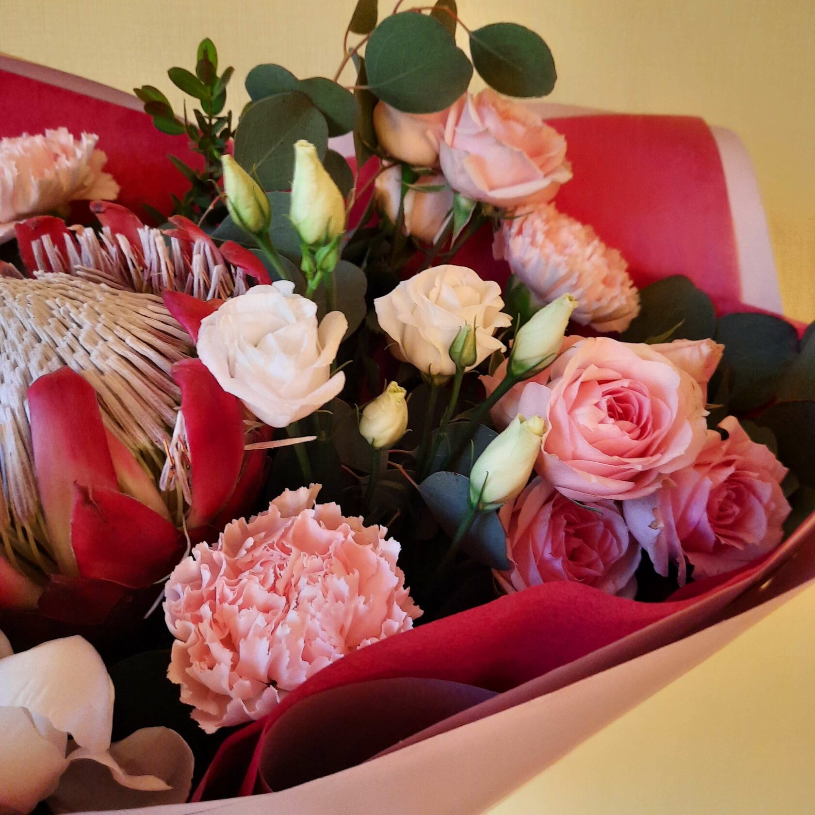 добавить открыточку