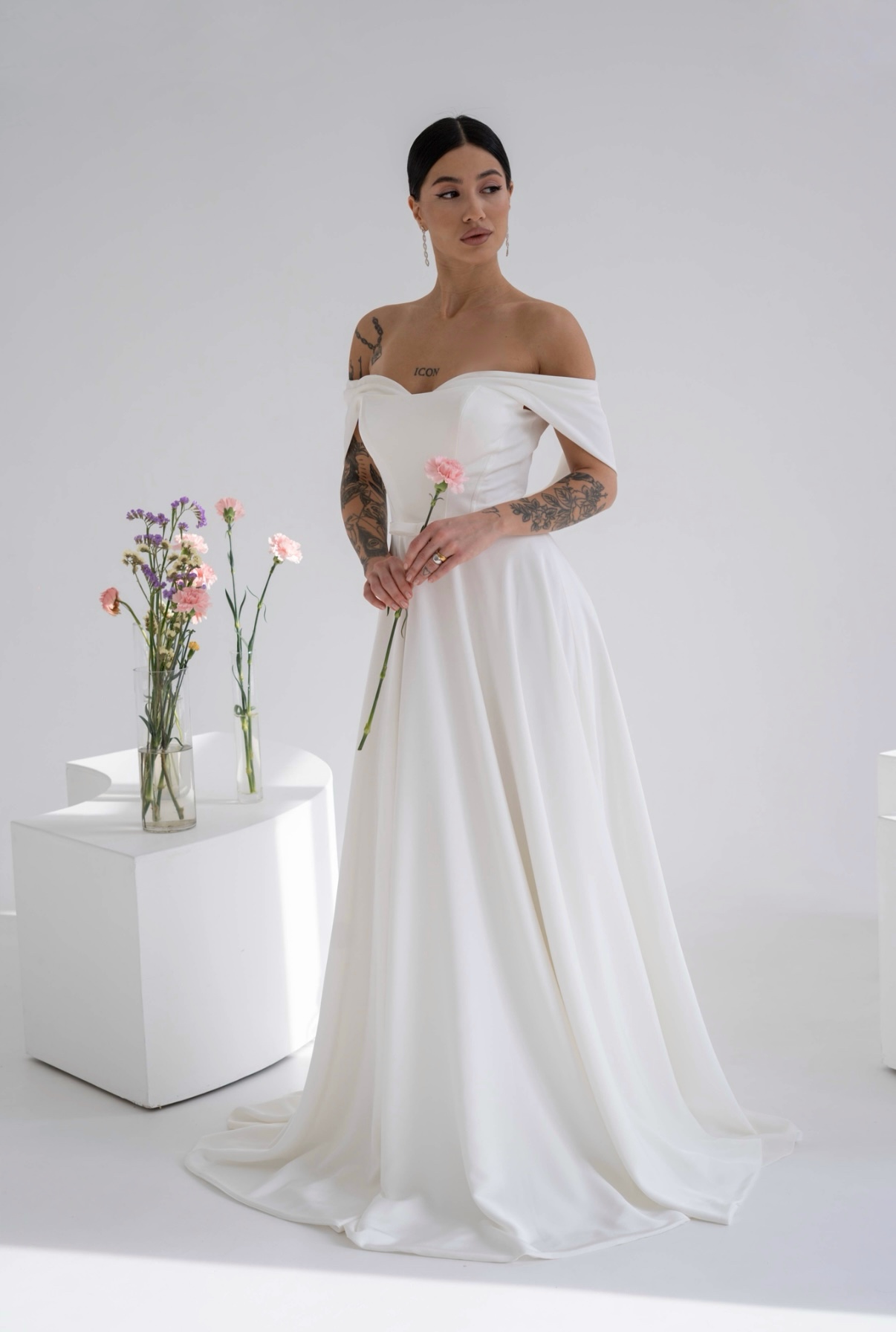 Свадебное платье атласное Ростов-на-Дону прокат