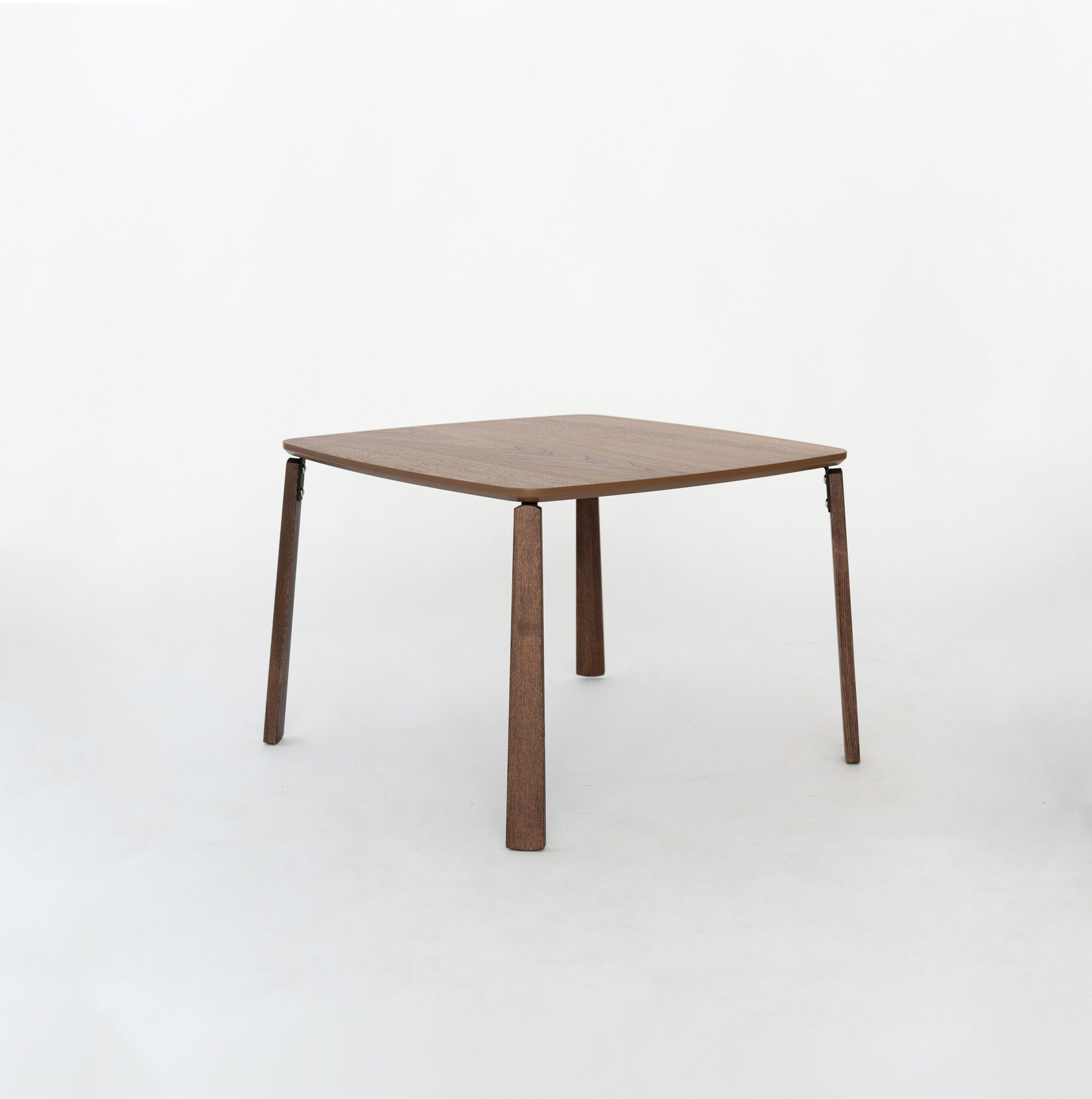 Журнальный столик квадратный Орех купить в интернет-магазине LAGOM