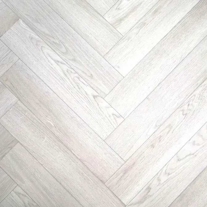 Bronix SPC «ёлка» на замке — дизайн без клея, аккуратные стыки, практичный ресурс 0,5 мм для холлов и гостиных