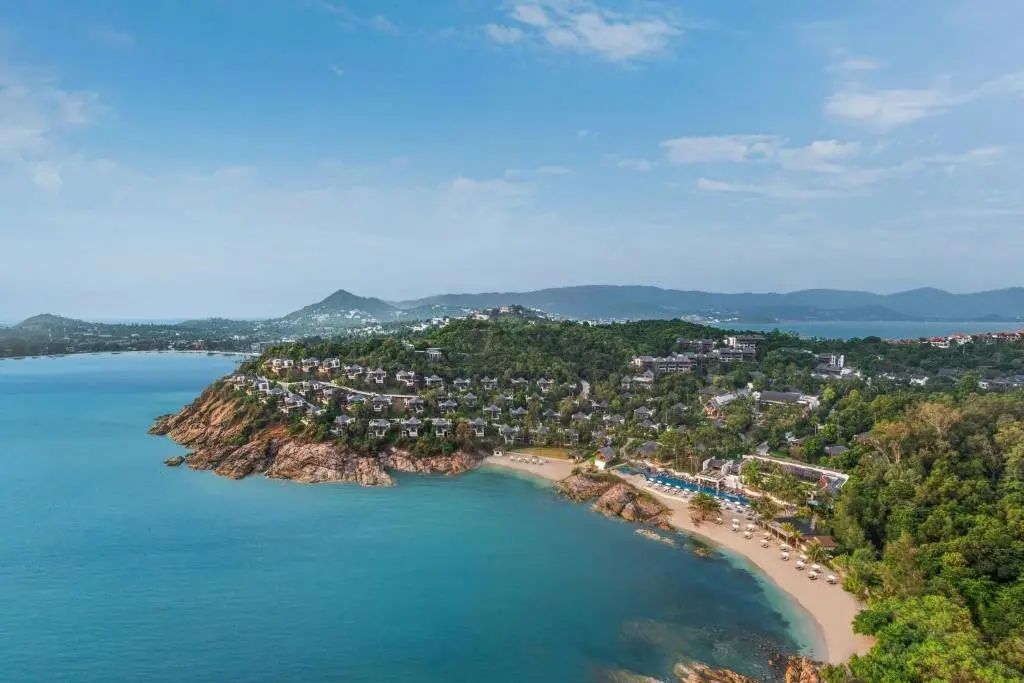 The Ritz-Carlton Koh Samui на северо-восточном побережье Самуи
